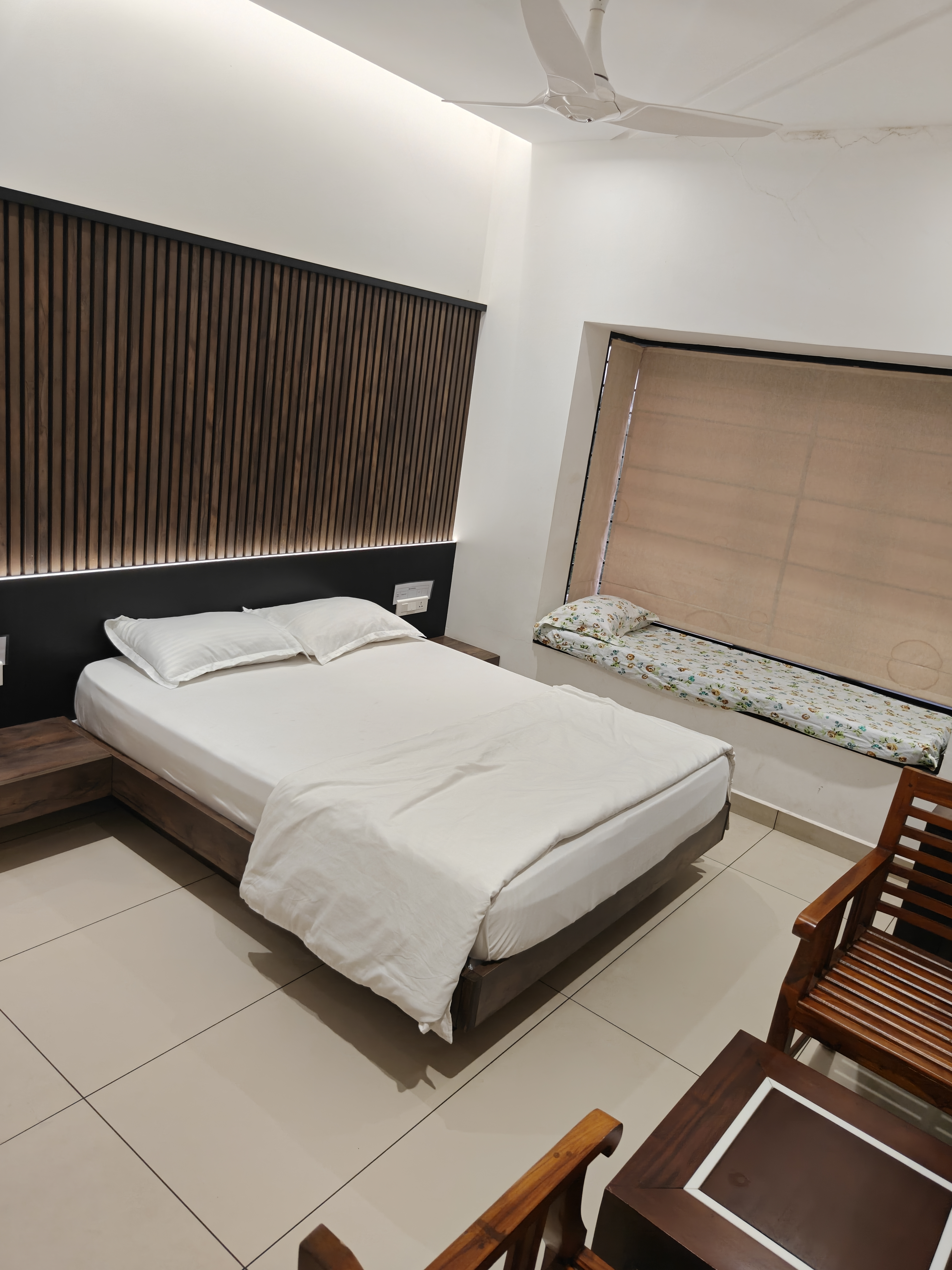 Rosy Villa Bedroom 1 Photo 2
