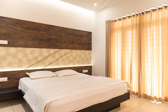 Rosy Villa Bedroom 1